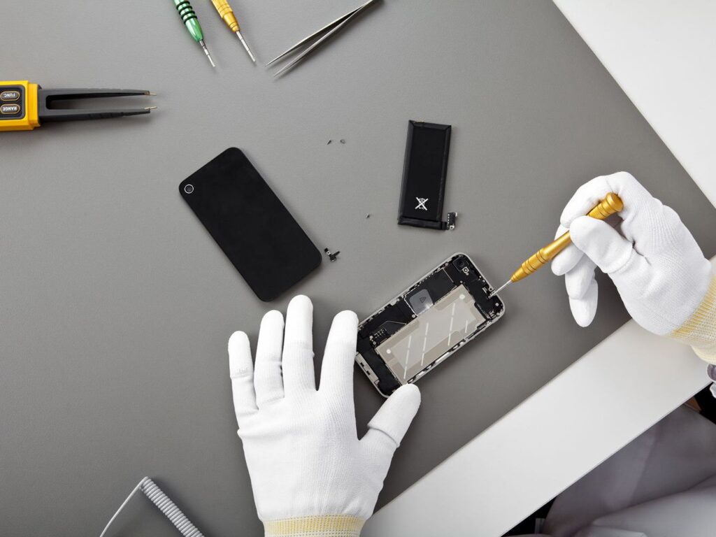Things to Keep in Mind for iPhone Screen Repair in Vancouver
